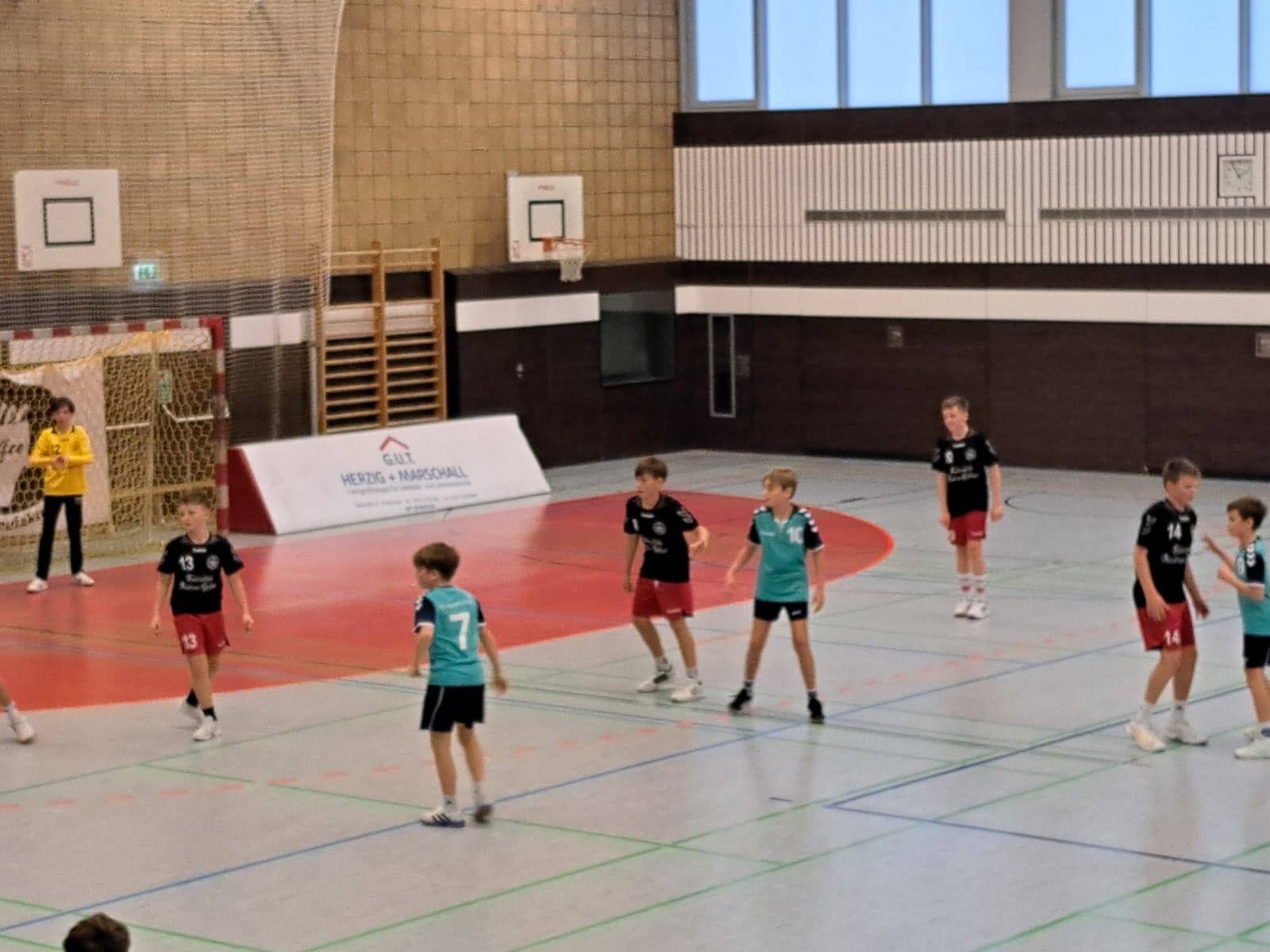 Lange geführt, knapp verloren, unsere D-Jugend liefert ein spannendes Duell