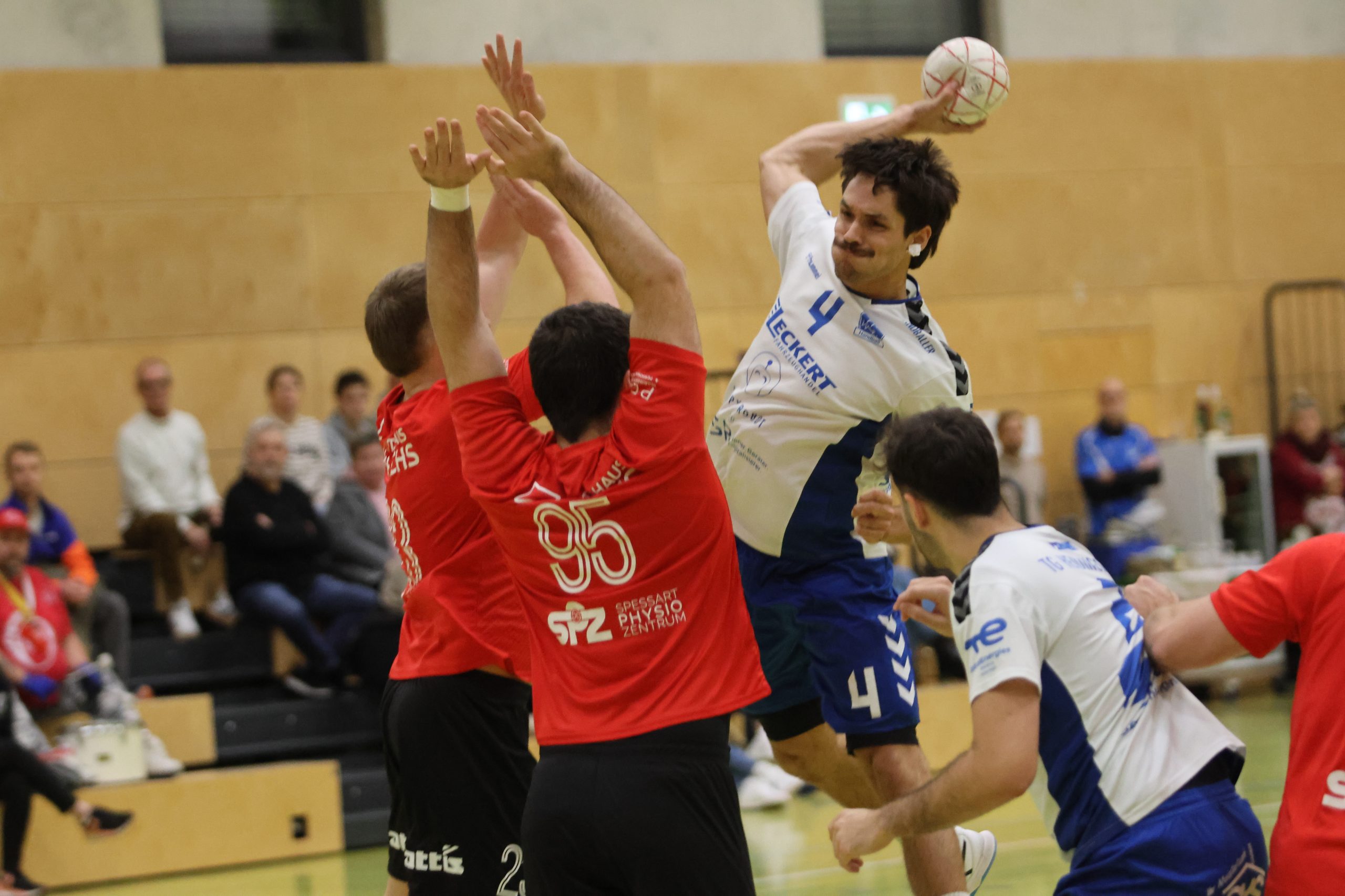 Herren 1 überrascht Partenstein – Starke Teamleistung bringt wichtigen Heimsieg